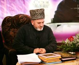 Поздравление имама г. Дербента Шейха Исамудина Эфенди с праздником Курбан-Байрам 2019