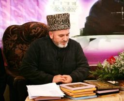 Поздравления имама г. Дербента Шейха Исамудина Эфенди с праздником Ураза-байрам 2019